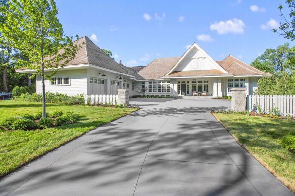 Cost of Driveway Concreting in Naperville